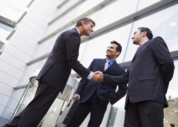 the role and responsibilities of the building manager