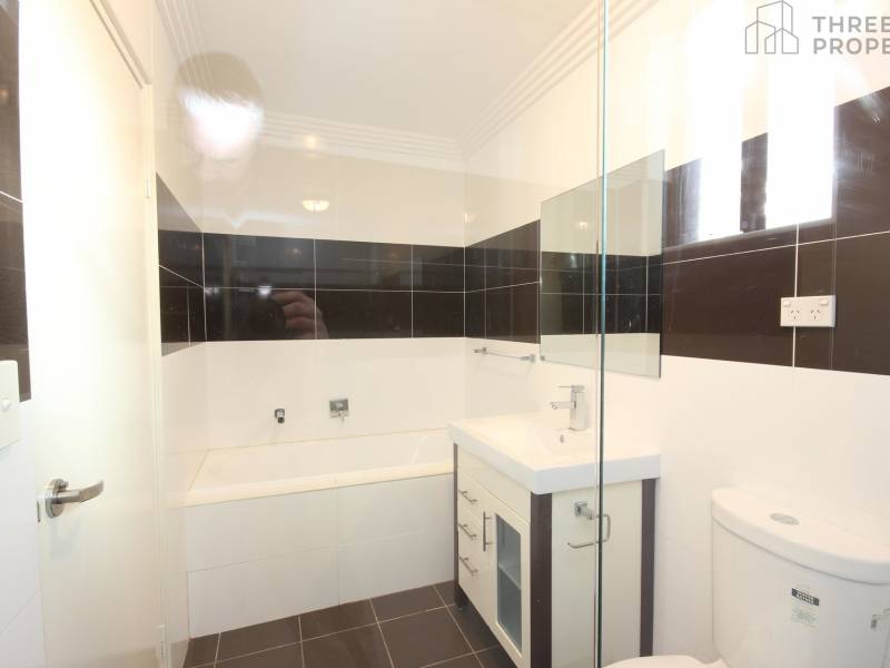 6/418 Lyons Road, Five Dock, NSW 2046 AUS