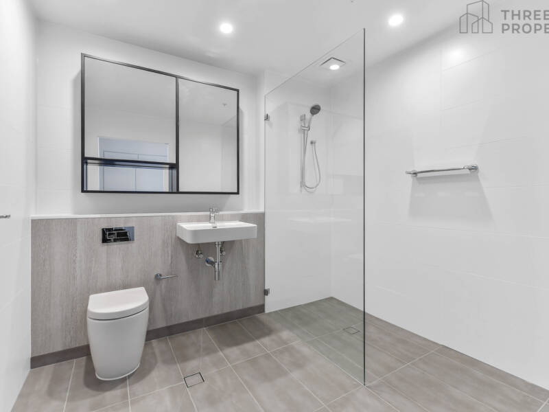 102/2 Foreshore Boulevard, Woolooware, NSW 2230 AUS