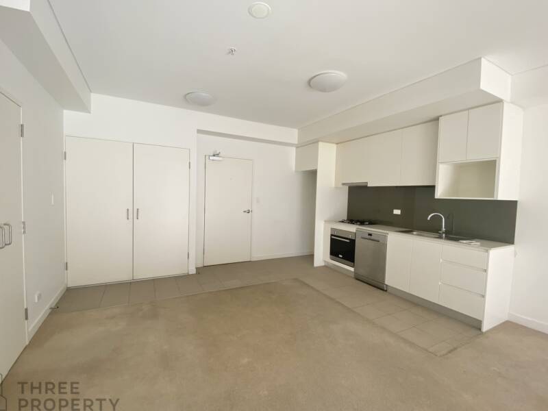 505/135 Pacific Highway, Hornsby, NSW 2077 AUS