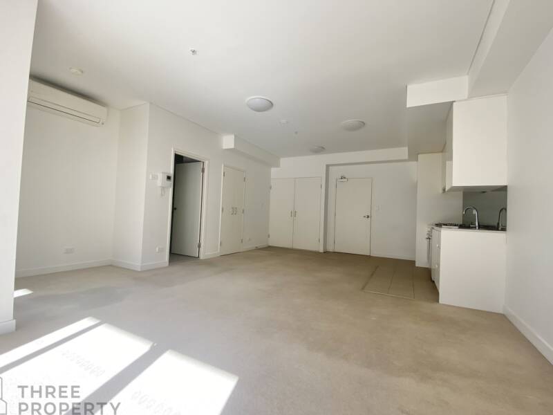 505/135 Pacific Highway, Hornsby, NSW 2077 AUS