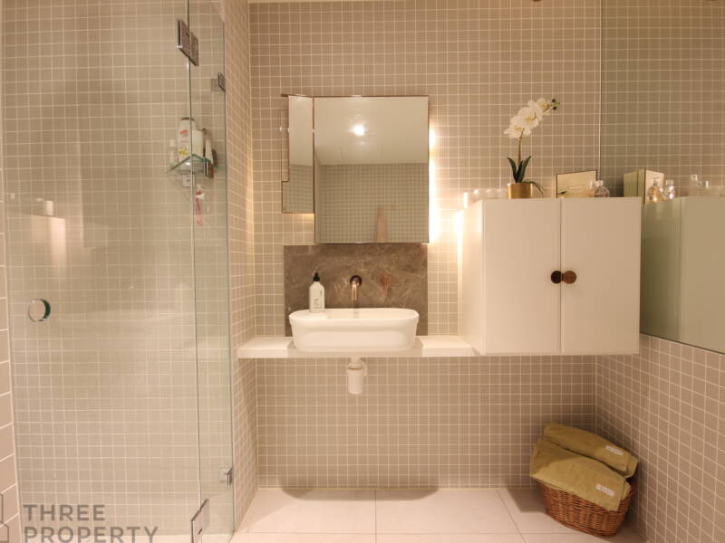 E502/72 MacDonald Street, Erskineville, NSW 2043 AUS