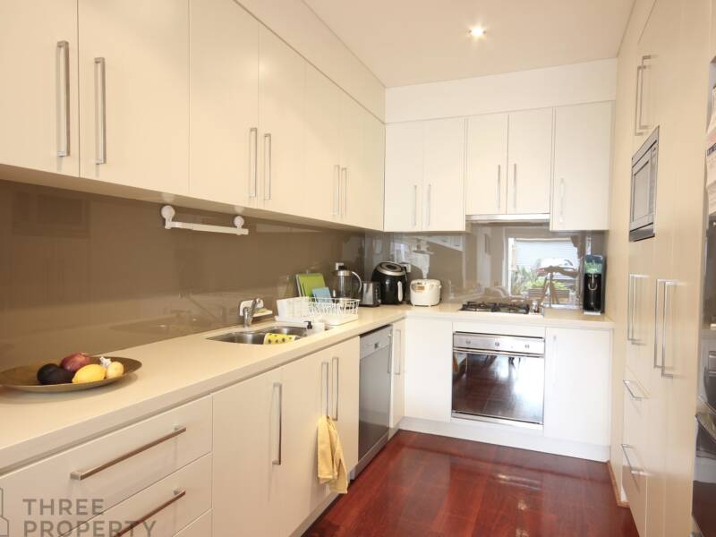 6 Artlett Street, Edgecliff, NSW 2027 AUS