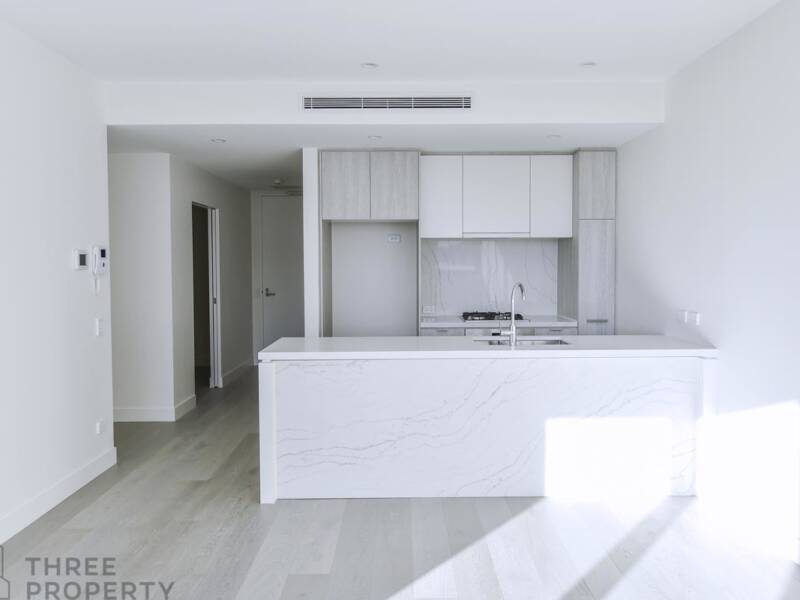 304/2 Foreshore Boulevard, Woolooware, NSW 2230 AUS