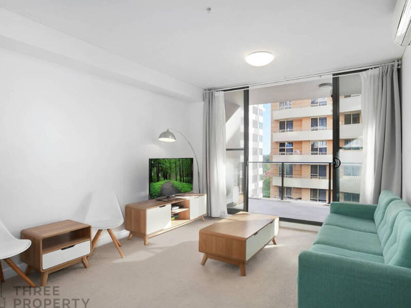 311/135 Pacific Highway, Hornsby, NSW 2077 AUS