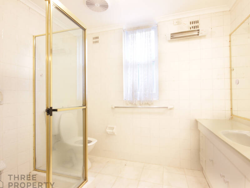 5 Warrawee Avenue, Castle Cove, NSW 2069 AUS