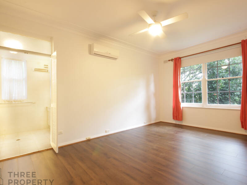5 Warrawee Avenue, Castle Cove, NSW 2069 AUS