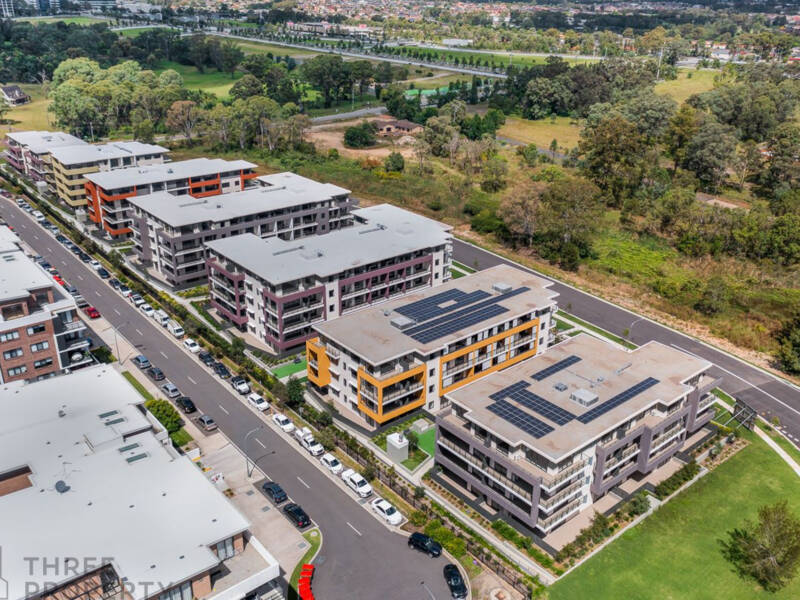 D 327/10-18 Freesetllers Drive, Kellyville, NSW 2155 AUS