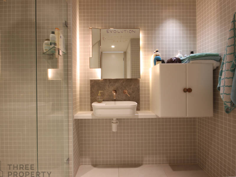A401/72 MacDonald Street, Erskineville, NSW 2043 AUS