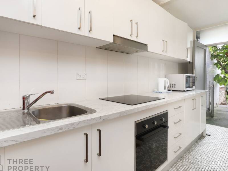 276 Unwins Bridge Road, Sydenham, NSW 2044 AUS
