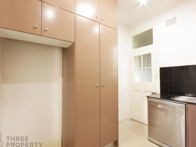 2/311B Edgecliff Road, Woollahra, NSW 2025 AUS