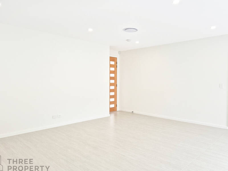 2/14 Beattie Avenue, Denistone East, NSW 2112 AUS