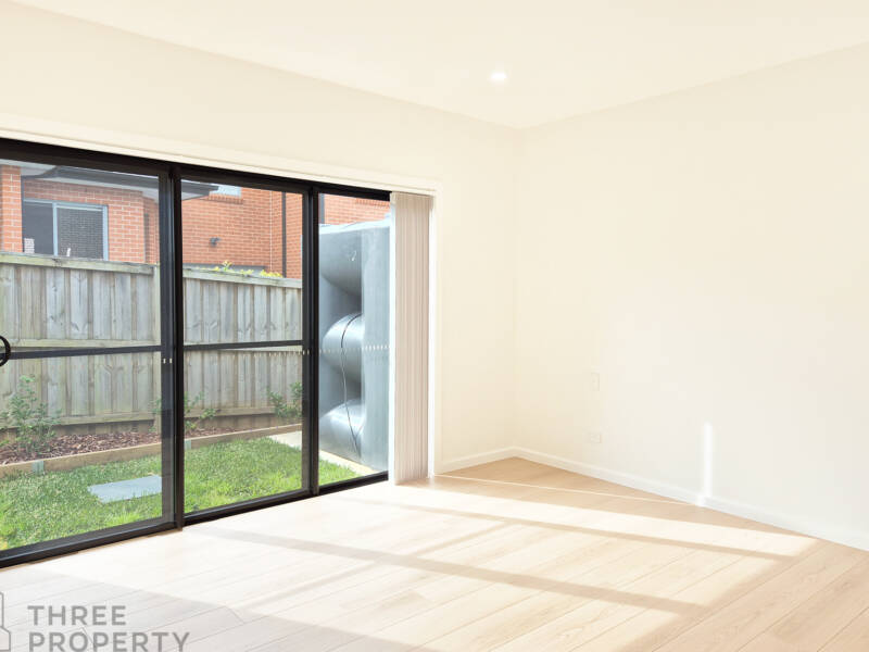 2/14 Beattie Avenue, Denistone East, NSW 2112 AUS
