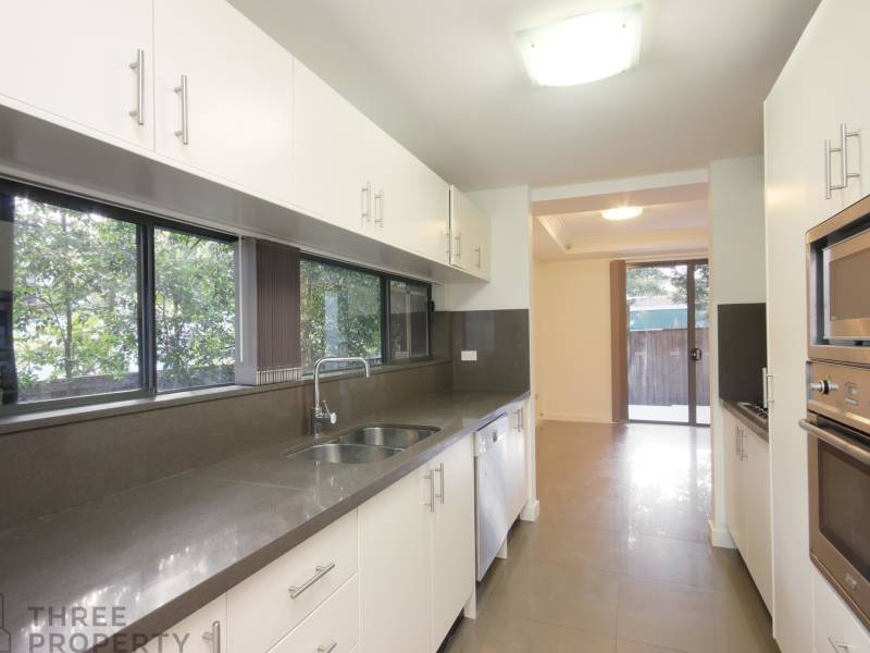 6/418 Lyons Road, Five Dock, NSW 2046 AUS