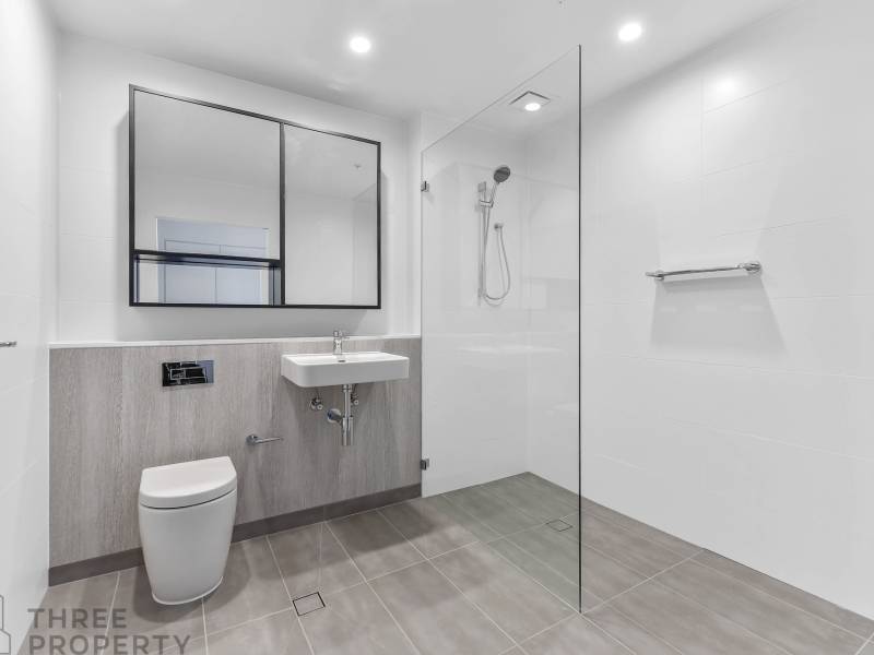 204/4 Foreshore Boulevard, Woolooware, NSW 2230 AUS