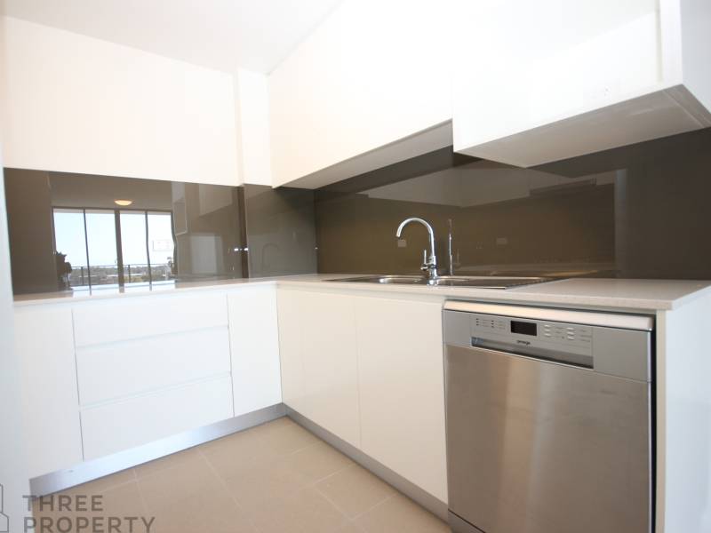 815/135 Pacific Highway, Hornsby, NSW 2077 AUS