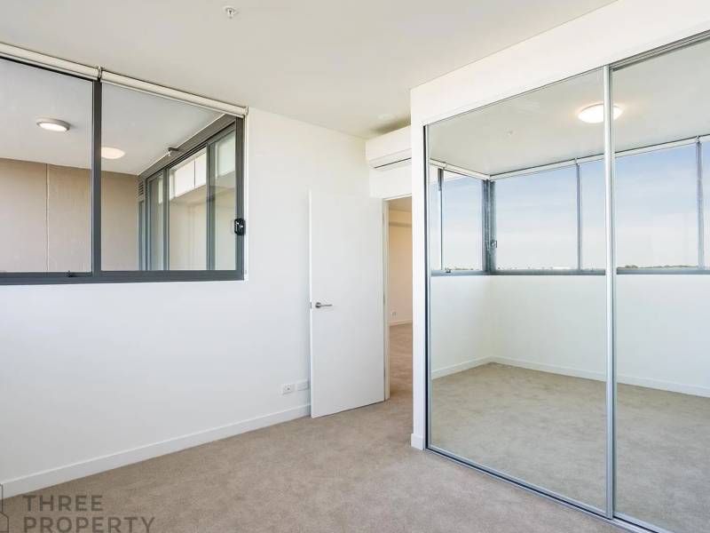 310/135 Pacific Highway, Hornsby, NSW 2077 AUS