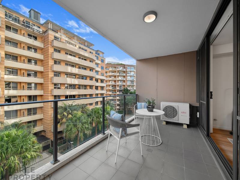 209/135 Pacific Highway, Hornsby, NSW 2077 AUS