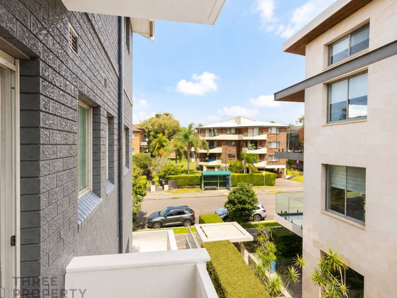 10/104 Howard Avenue, Dee Why, NSW 2099 AUS