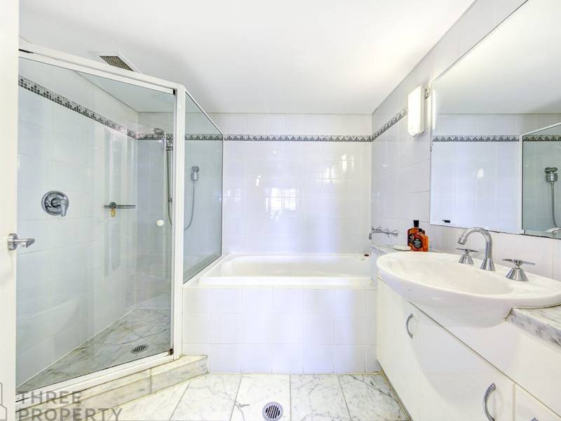 404/54-68 West Esplanade, Manly, NSW 2095 AUS